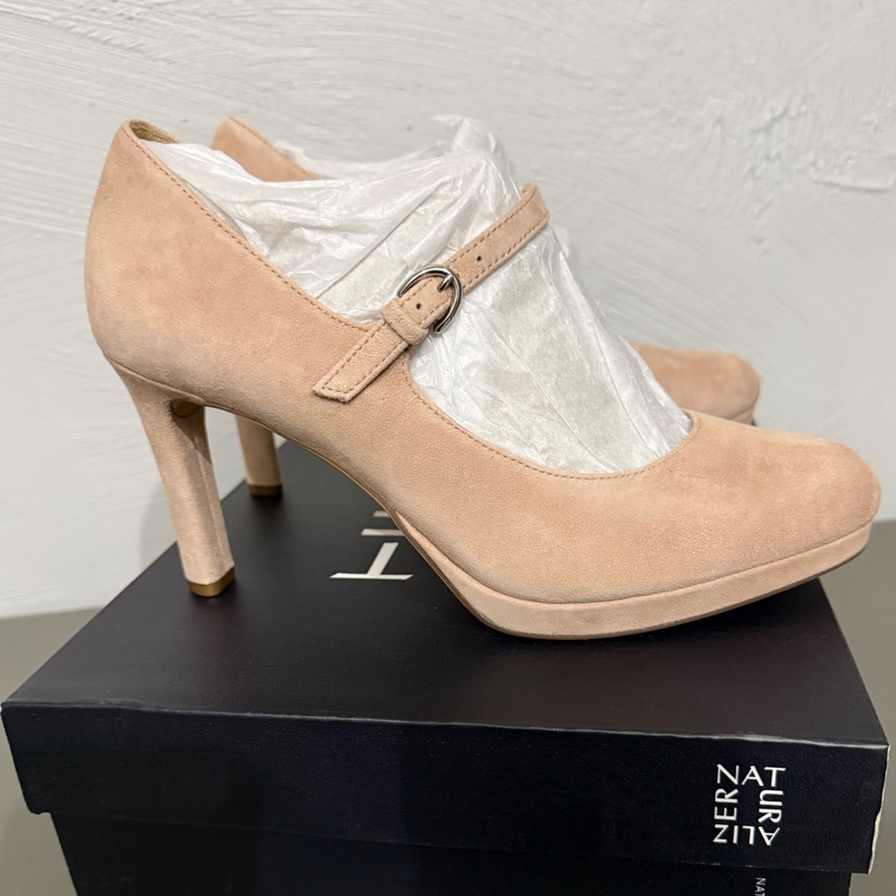 Naturalizer Talissa, CremeBrûlée size 8W (wide) NEW in box. Maryjane style.